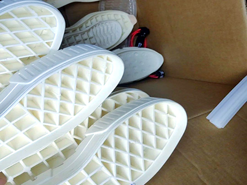 发泡鞋材脱模剂-EVA鞋材生产脱模解决方案